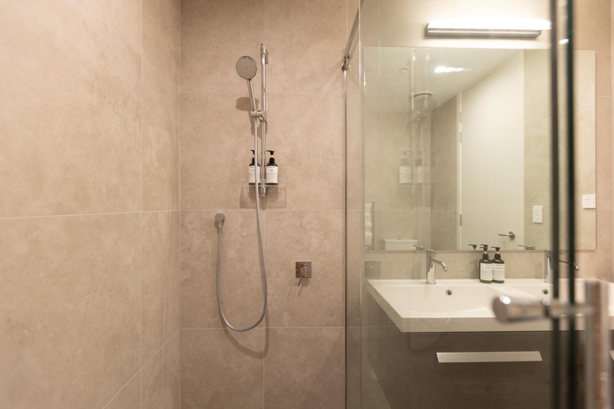 Luxury 2 Bedroom Cbd Apartment With Free Parking Christchurch Exteriér fotografie